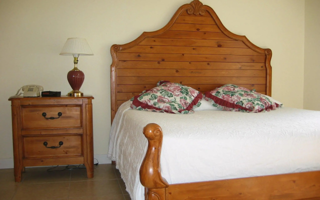 photo 2 of Lido Islander Inn