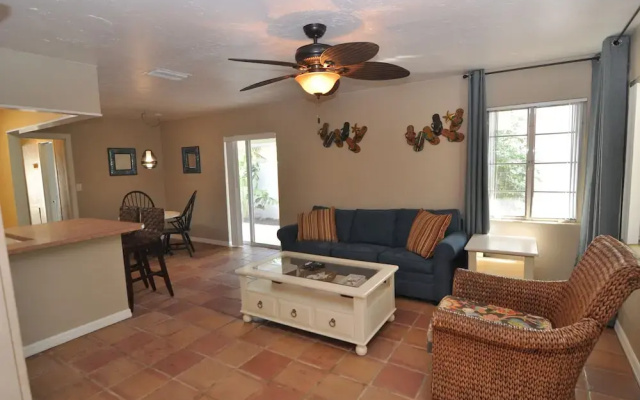 photo 5 of Lido Islander Inn