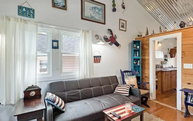 photo 4 of Lighthouse - Q991