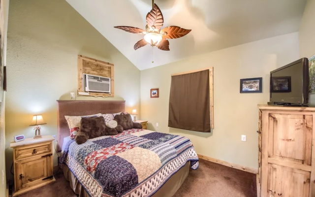 photo 5 of Lil Kahuna Rr 7465 1 Bedroom Home by RedAwning