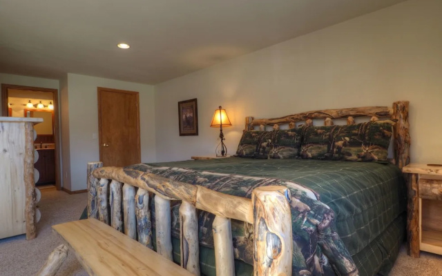 photo 2 of Lily Mountain Lodge - E.V.Reg #3498 - 4 Br Home