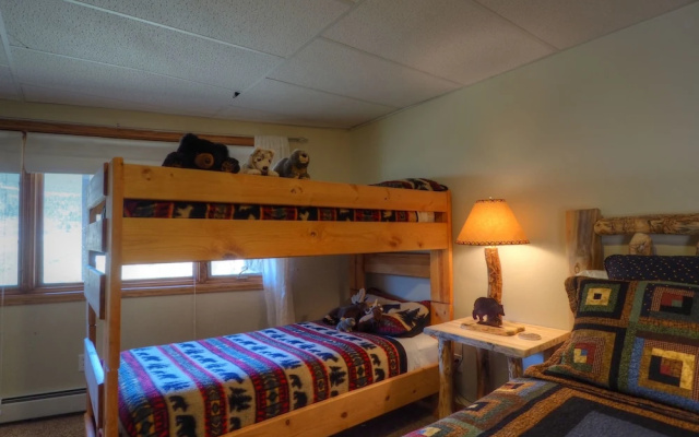 photo 3 of Lily Mountain Lodge - E.V.Reg #3498 - 4 Br Home