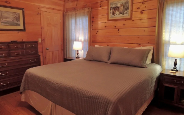 photo 5 of Limerick Lodge 3 Bedrooms 3.5 Bathrooms Cabin