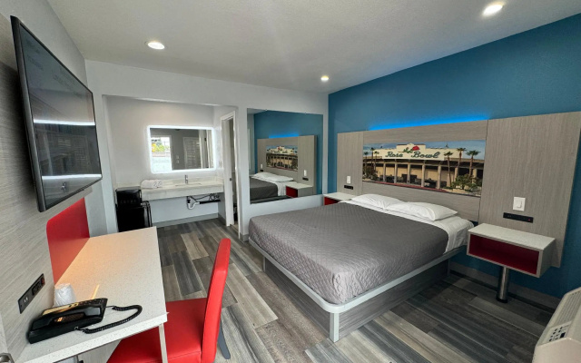 photo 2 of Lincoln Motel