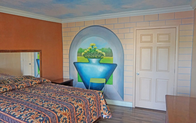 photo 4 of Lincoln Motel