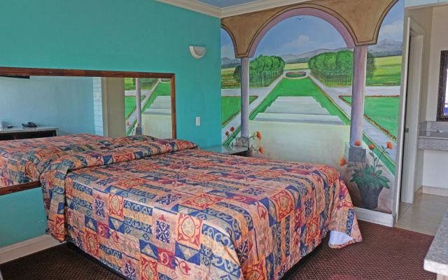 photo 5 of Lincoln Motel
