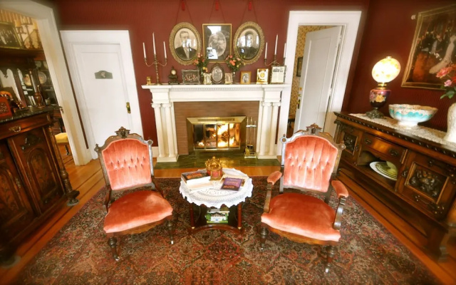photo 2 of Lion and the Rose Victorian Guest House