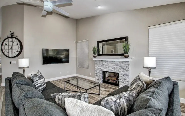photo 5 of Listing SLS Blanche - Luxury Home with Free Heated Pool & Spa.
