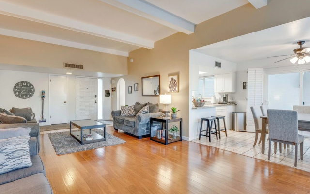 photo 2 of 5 Mi to Camelback Ranch: Pet-friendly Home w/ Pool