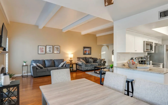 photo 4 of 5 Mi to Camelback Ranch: Pet-friendly Home w/ Pool