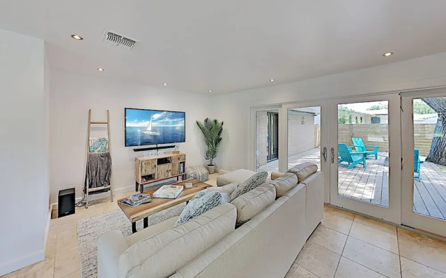 photo 2 of Little Bay Shores Near Rockport Beach 3 Bedroom Home