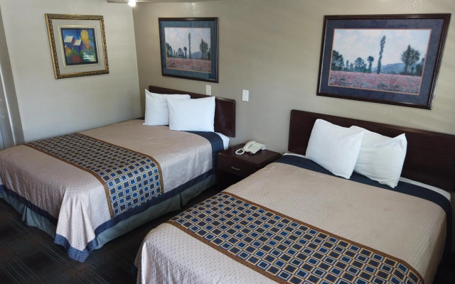 photo 3 of Little Boy Blue Motel