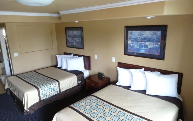 photo 4 of Little Boy Blue Motel