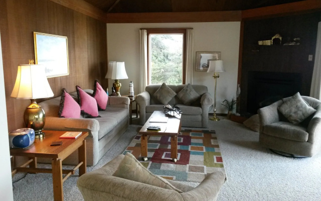 photo 4 of Little Creek Cove Beachfront Resort