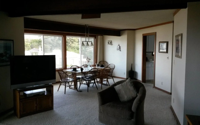 photo 5 of Little Creek Cove Beachfront Resort