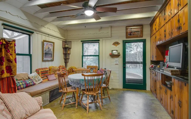 photo 4 of Little House Nashville by RedAwning