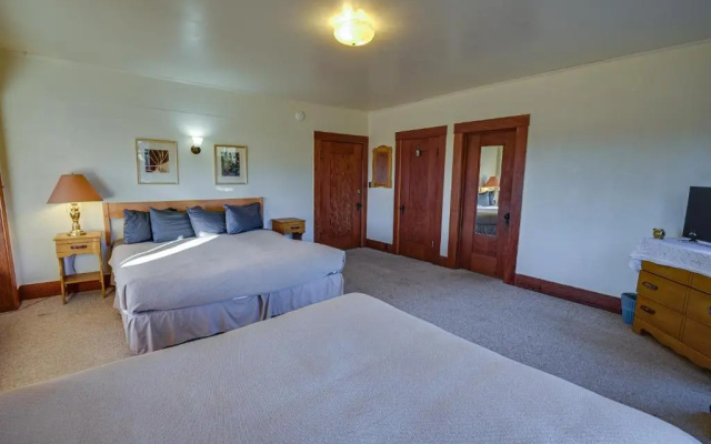 photo 3 of Living Light Inn