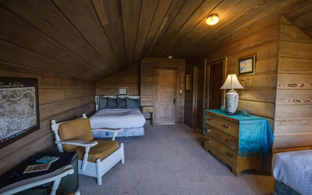 photo 4 of Living Light Inn
