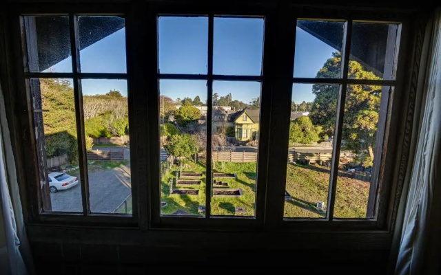 photo 5 of Living Light Inn