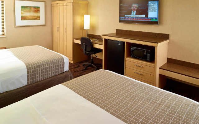 photo 4 of LivINN Hotel Cincinnati / Sharonville Convention Center