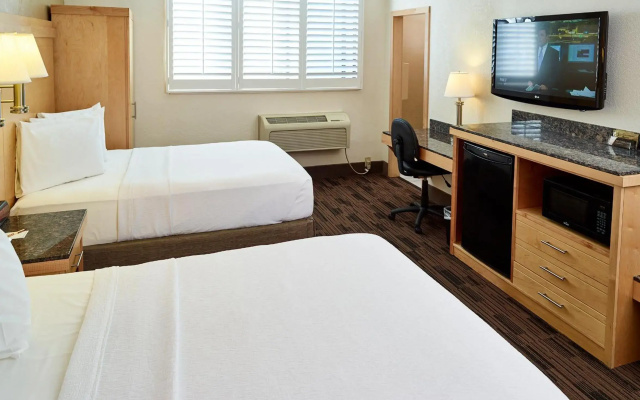 photo 3 of LivINN Hotel St. Paul – I-94 – East 3M Area
