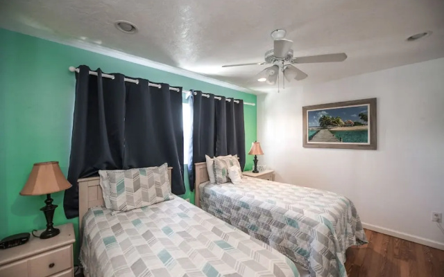 photo 4 of LJ's Cottages by Beachside Management