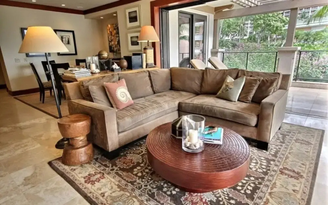 photo 4 of Loas Lani - Three Bedroom Estate