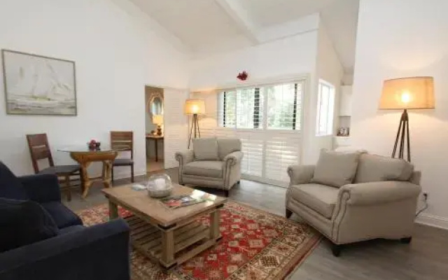 photo 3 of Lobos Lodge