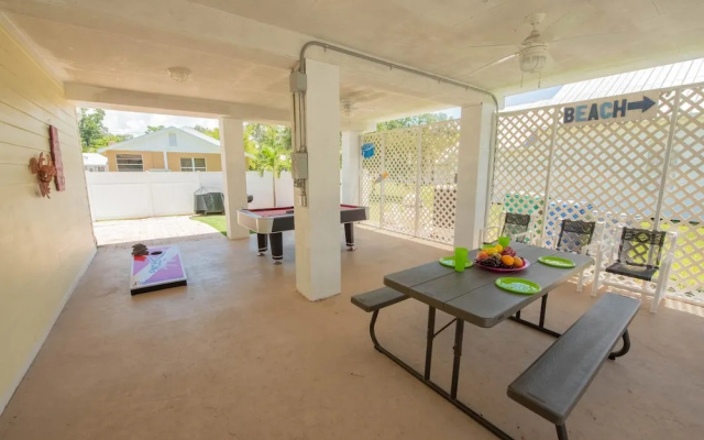 photo 5 of Lobster Key Apartment 3
