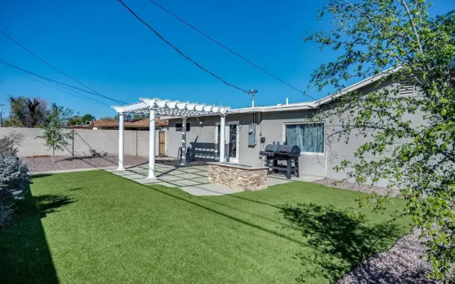 photo 4 of LOCATION LOCATION- 5 Bedroom SMART HOME - Firepit/Garage