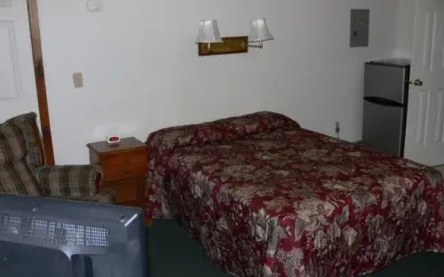 photo 4 of Locust Grove Motel