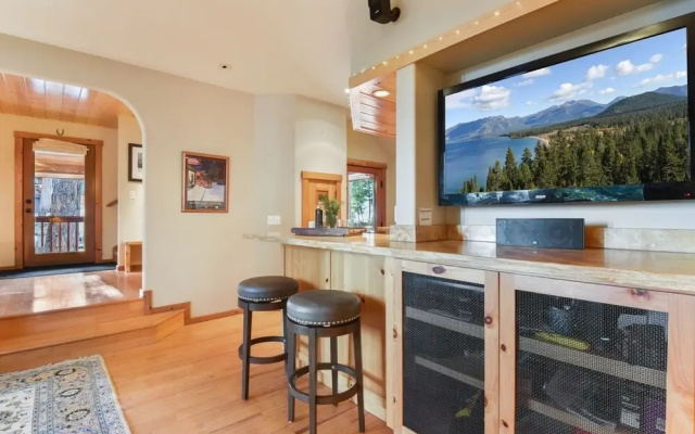 photo 5 of Lodgepole Lair 2 Bedroom Cabin by Redawning