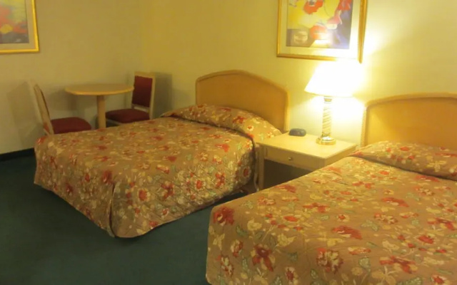 photo 5 of Grapevine Inn