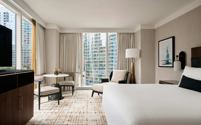 photo 4 of Loews Chicago Hotel