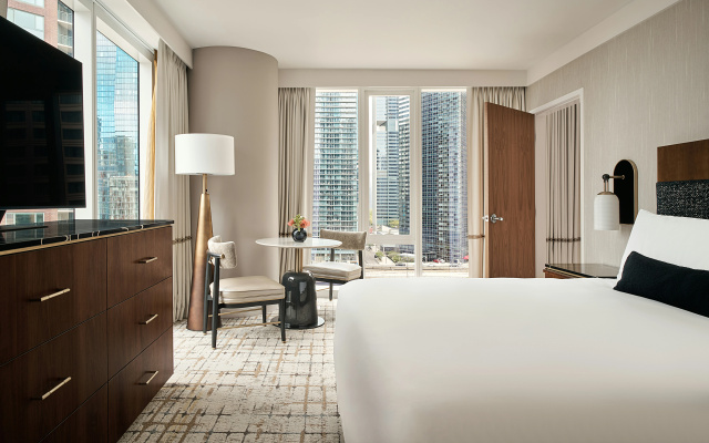 photo 5 of Loews Chicago Hotel