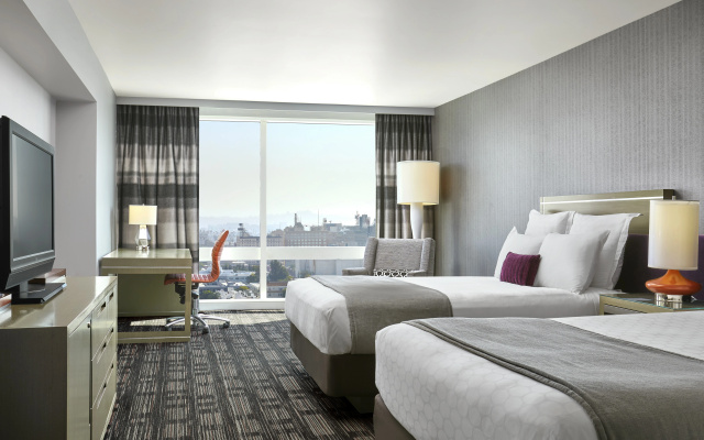 photo 3 of Loews Hollywood Hotel