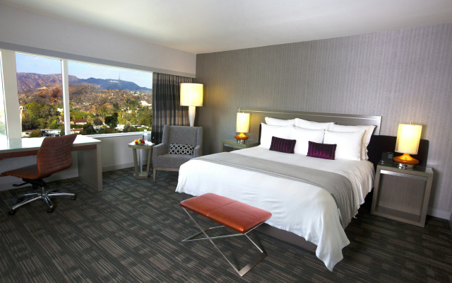 photo 4 of Loews Hollywood Hotel