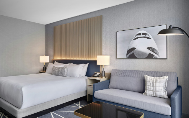 photo 4 of Loews Kansas City Hotel