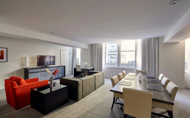 photo 4 of Loews Philadelphia Hotel