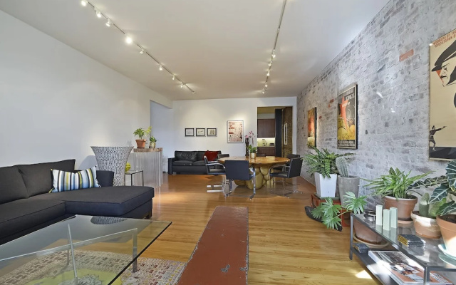 photo 2 of Newly Remodeled Loft In Lower Nob Hill 2 Bedroom Home by RedAwning