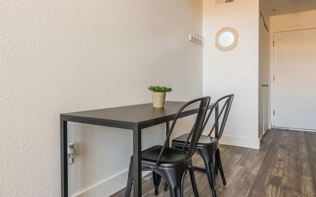 photo 4 of Lofted Studio with Parking by Frontdesk
