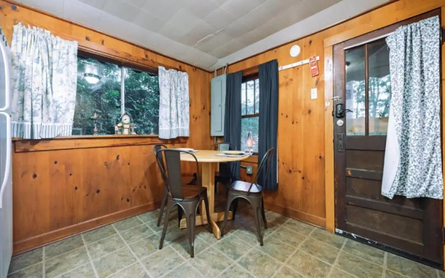 photo 2 of Log Cabin Motor Court