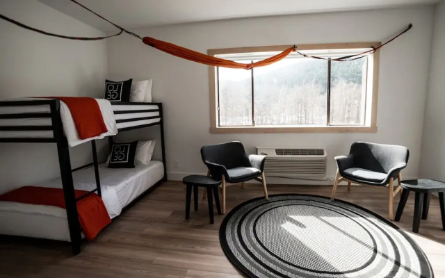 photo 5 of Loge Leavenworth Hotel