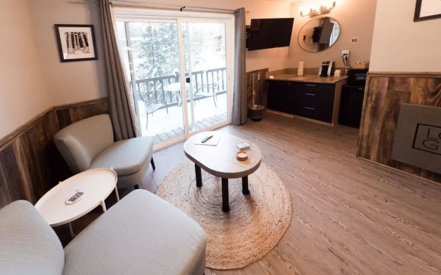 photo 3 of LOGE Leavenworth