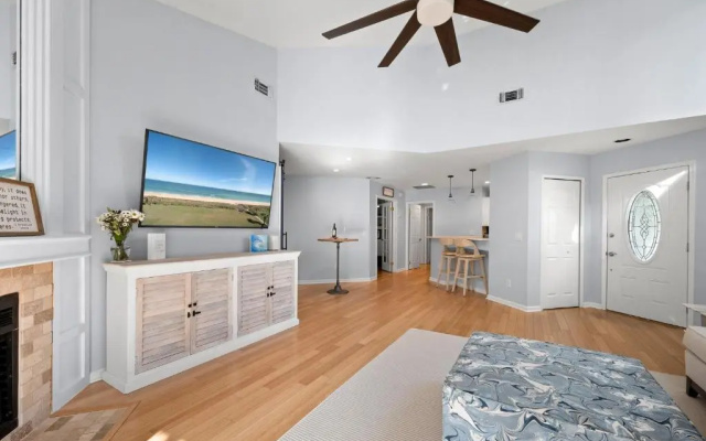 photo 2 of Loggerhead Lodge by Distinctive Beach Rentals