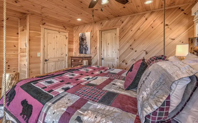 photo 2 of Log-off Lodge by Escape to Blue Ridge