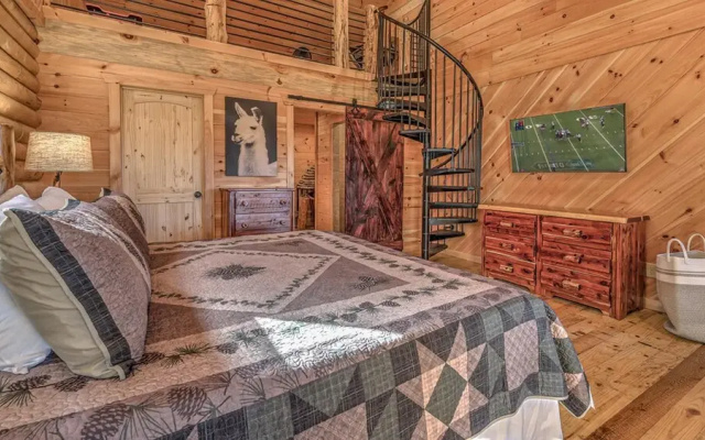 photo 5 of Log-off Lodge by Escape to Blue Ridge