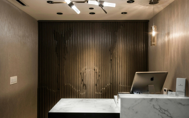 photo 2 of LondonHouse Chicago, Curio Collection by Hilton