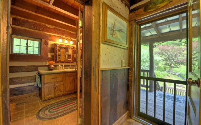 photo 2 of Lone Pine Lodge - 2 Br Cabin