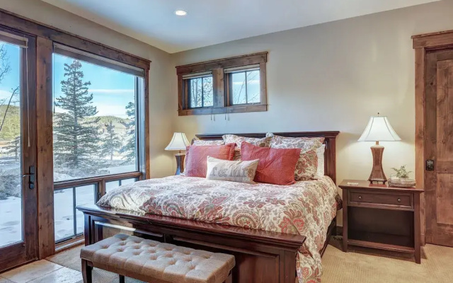 photo 4 of Lone Star Lodge 3 Bedroom Townhouse by RedAwning